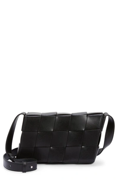 Bottega Veneta Medium Speed Cassette Leather Crossbody Bag In 8803 Black-silver