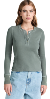 Amo Thermal Henley Tee In Tea Leaf