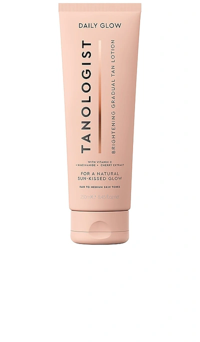 Tanologist Brightening Daily Glow In Fair To Medium