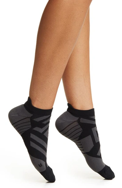 On Performance Ankle Socks In Black/ Shadow