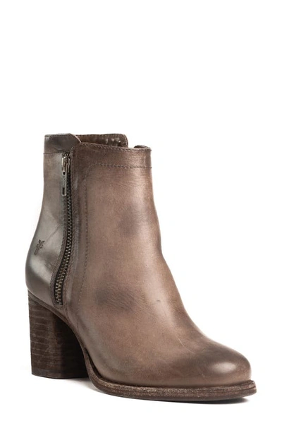 Frye Addie Leather Dual-zip Ankle Boots In Stone - Avalon