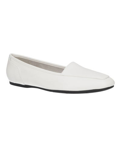 Easy Street Women's Thrill Square Toe Flats In White