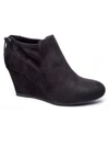 CL BY LAUNDRY VIVA WOMENS FAUX SUEDE WEDGE ANKLE BOOTS