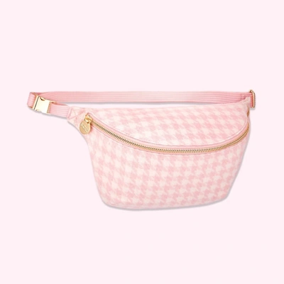 Stoney Clover Lane Houndstooth Jumbo Fanny In Pink In White