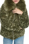 Andrew Marc Charleroi Faux Fur Collar Down & Feather Fill Velvet Puffer Jacket In Forest