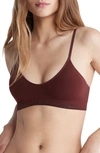 Calvin Klein Modern Seamless Naturals Lightly Lined Triangle Bralette Qf7093 In Rum Raisin