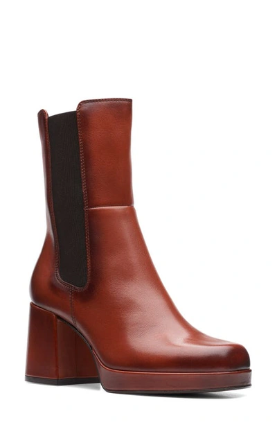 Clarks Pique Up In Brown