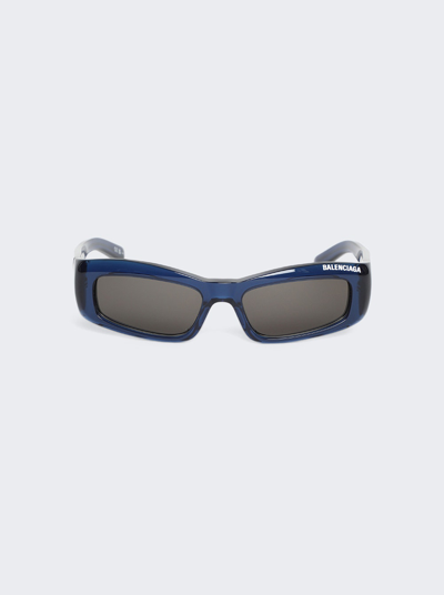 Balenciaga Logo Print Sunglasses In Blue
