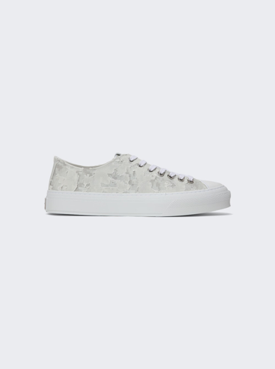 Givenchy City Low Sneakers In White And Grey