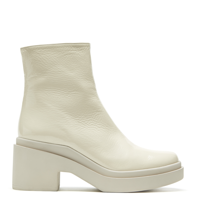 La Canadienne Anders Crinkle Leather Bootie In Cream