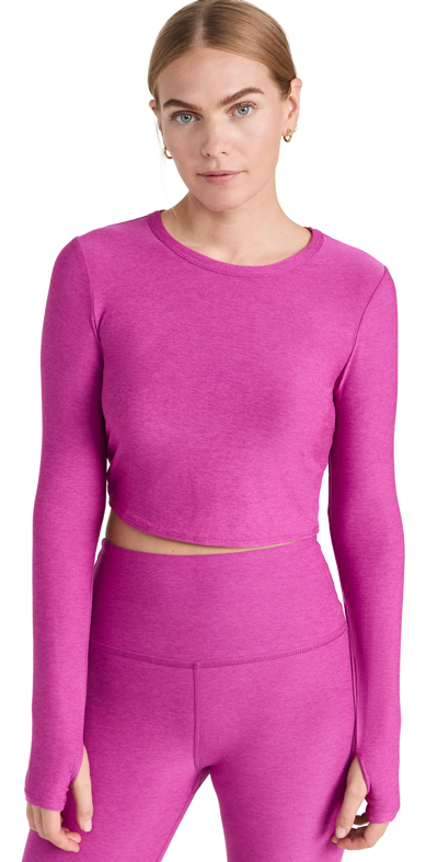 Beyond Yoga Featherweight Sunrise Cropped Pullover In Berry