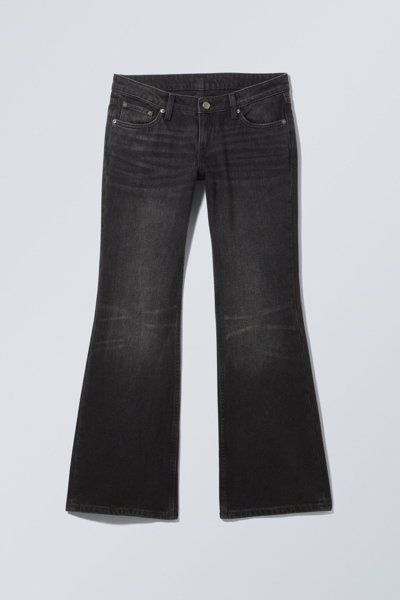 Weekday Twig mid rise v-shape waist straight leg stretch jeans in