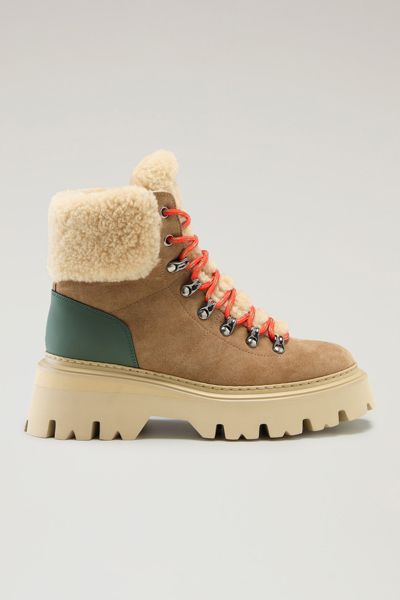 Woolrich Women Caramel Beige Size 6