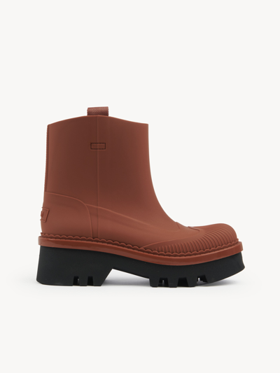 Chloé Raina Rubber Boots In Brun