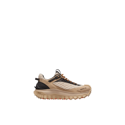 Moncler Collection Sneakers Trailgrip In Beige