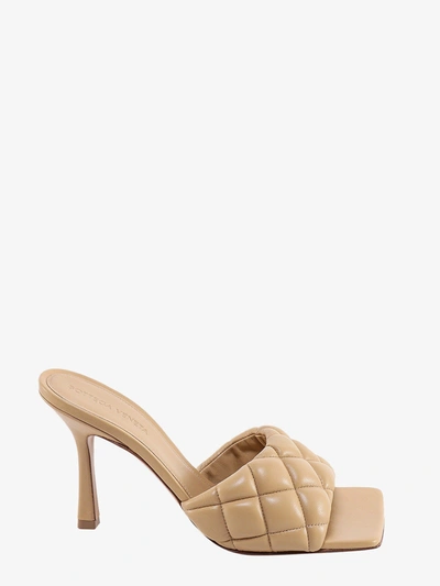 Bottega Veneta Squared Toe Stiletto Heel Leather Sandals In Cane Sugar