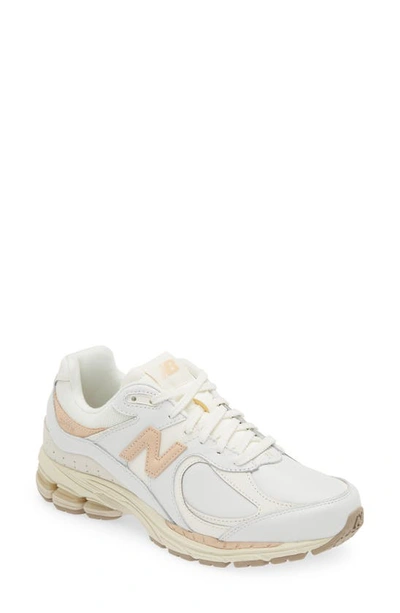 New Balance 2002r Sneaker In White