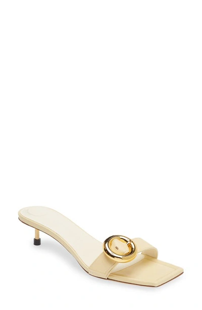 Jacquemus Regalo Leather Sandals In Ivory