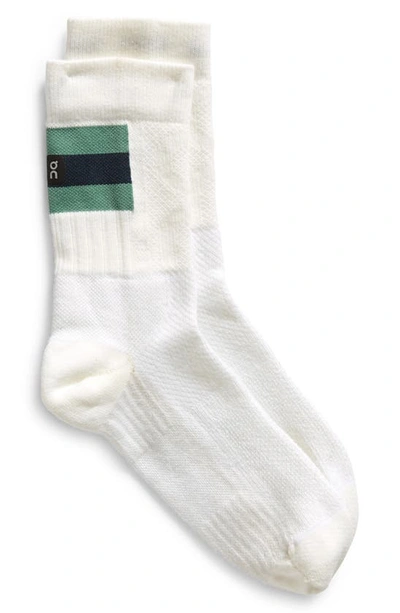 On Tennis Quarter Socks In White/ Green