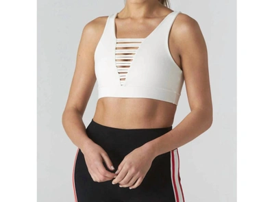 925 Fit No Strings Atatched Sports Bra In Cream In White