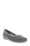 Propét Yen Mesh Flat In Grey