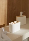 MANGO HOME RESIN AND WOOD TOOTHBRUSH HOLDER 5X3 IN WHITE