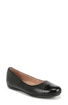 NATURALIZER MAXWELL CAP TOE SKIMMER FLAT