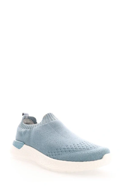 Propét Propet Wide Width B10 Unite Slipon Sneaker In Blue