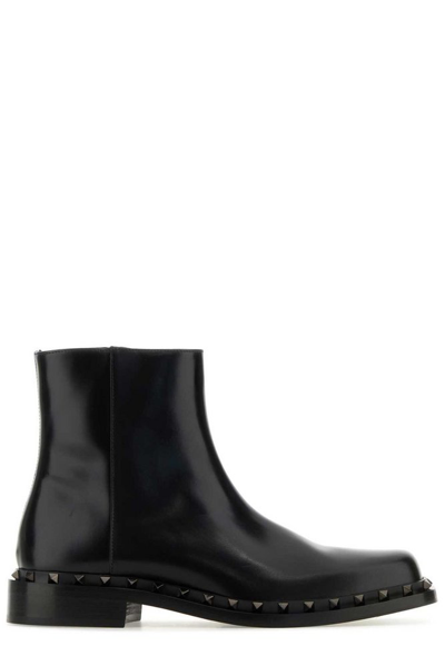 Valentino Garavani Rockstud Ankle Boots In Black