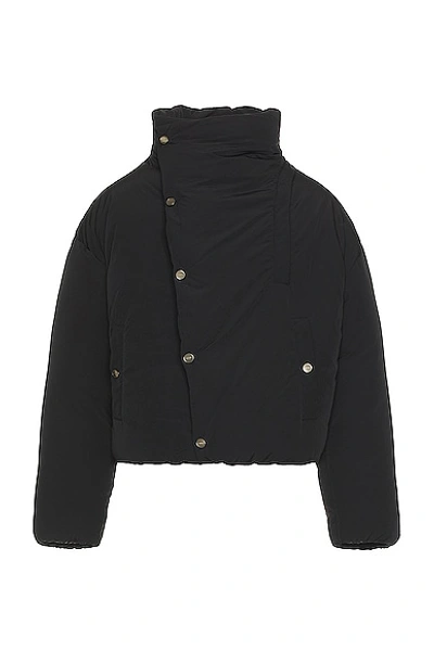 Jacquemus Asymmetric Buttoned Highneck Puffer Jacket In Black