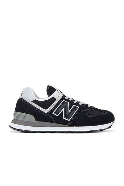 New Balance Panel-detail Logo Patch Sneakers In Black