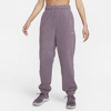 Nike Women's Therma-fit One Loose Fleece Pants In Purple