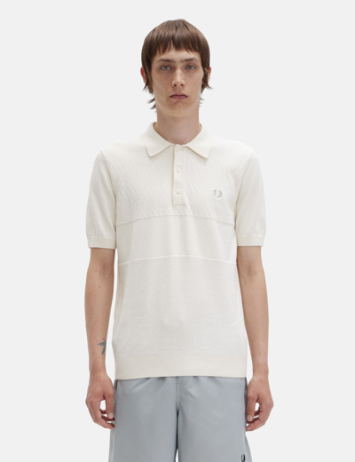 Fred Perry K5551 Tonal Knitted Panel Polo Shirt In Ecru 560