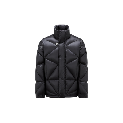 Moncler Oak Short Down Jacket In Black