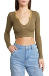 BDG URBAN OUTFITTERS GOING FOR GOLD LONG SLEEVE RIB CROP TOP