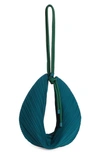 Issey Miyake Leaf Large Technical-pleated Shoulder Bag In Dark Green