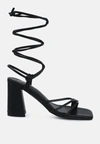 London Rag Piri Toe Ring Tie Up Block Sandals In Black