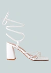 London Rag Piri Toe Ring Tie Up Block Sandals In White
