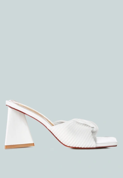 London Rag Cupid Kiss Pleated Twist Strap Sandals In White