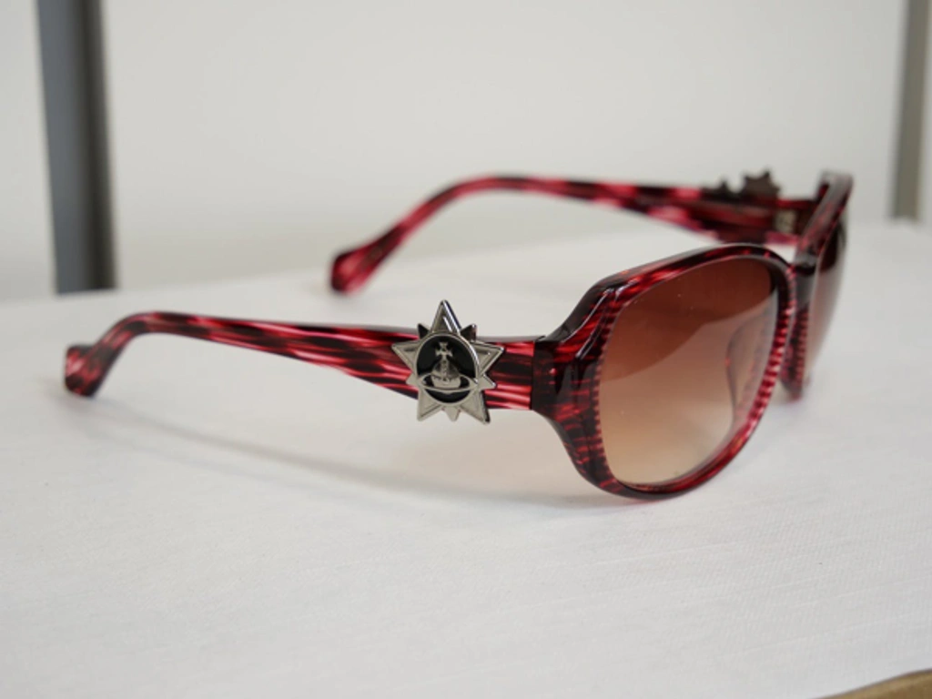 vivienne Westwood sunglasses redflame Soo Sunglasses in RED