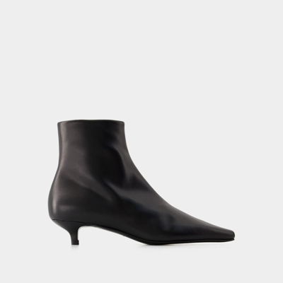 TOTÊME THE SLIM ANKLE BOOTS - TOTEME - LEATHER - BLACK