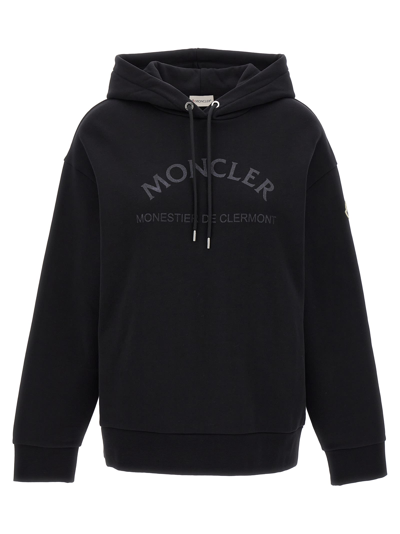 Moncler Logo Printed Drawstring Hoodie In Nero