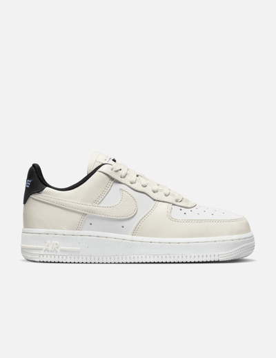 Nike Air Force 1 '07 LX Γυναικεία Sneakers Summit White / Hyper Royal  Picante Red DR0148-100