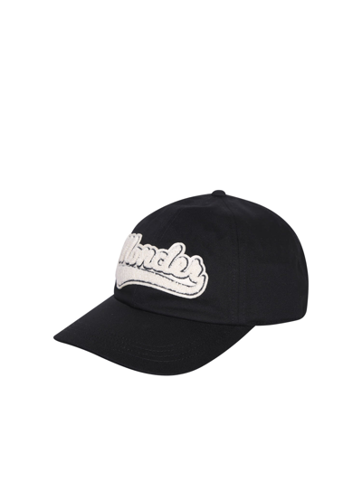 Moncler Logo Patch Embroidered Baseball Cap In Black