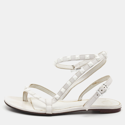 Pre-owned Valentino Garavani White Leather Rockstud Ankle Strap Flat Sandals Size 36