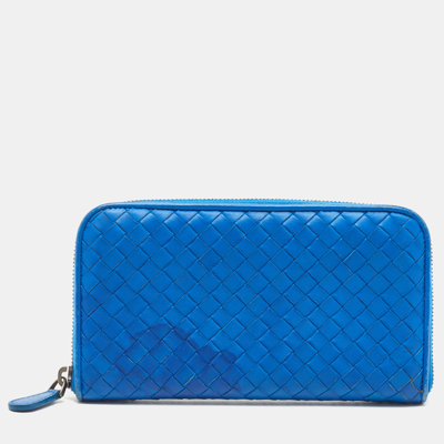 Pre-owned Bottega Veneta Blue Intrecciato Leather Zip Around Wallet