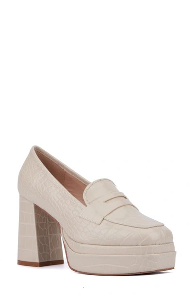 Fashion To Figure Madelyn Croc Embossed Platform Loafer Pump In Bone Croc