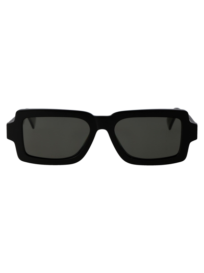 Retrosuperfuture Pilastro Sunglasses In Black