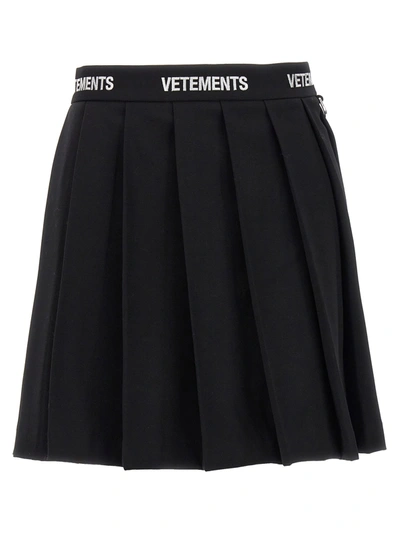 Vetements Logo Band Printed Pleated Mini Skirt In Blue