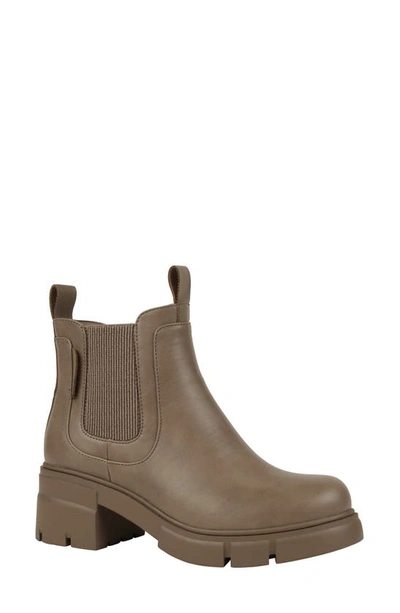 Good Choice New York William Chelsea Boot In Taupe